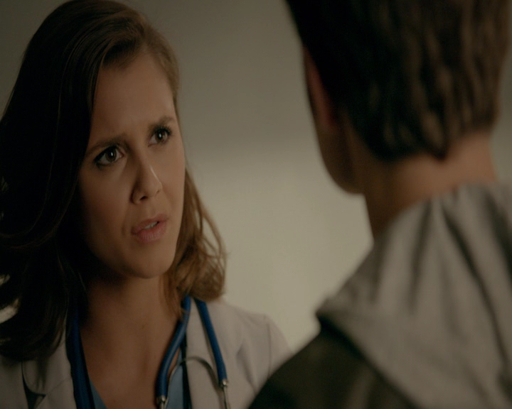 VampireDiaries-dot-nl_VVampireDiaries-dot-nl_VampireDiaries-8x08WeHaveHistoryTogether0754.jpg