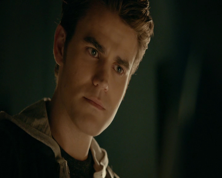 VampireDiaries-dot-nl_VVampireDiaries-dot-nl_VampireDiaries-8x08WeHaveHistoryTogether0811.jpg