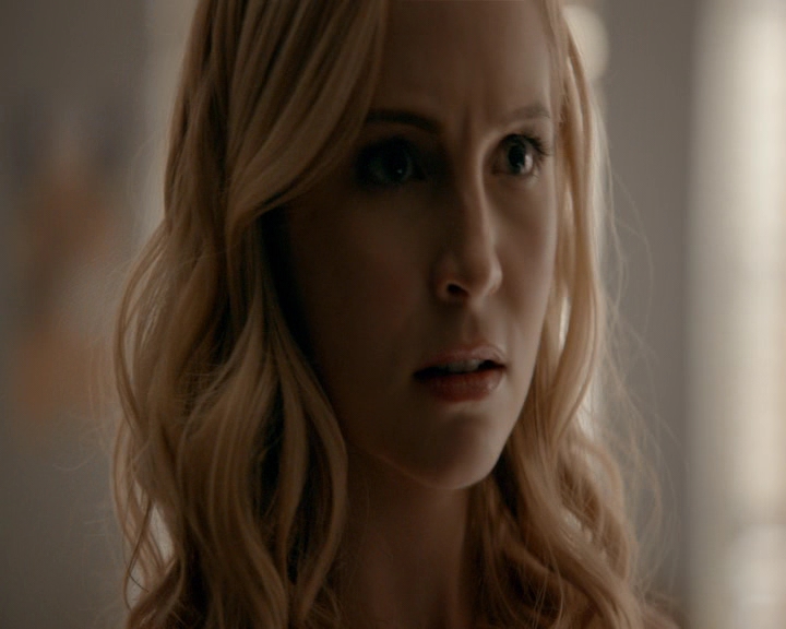 VampireDiaries-dot-nl_VVampireDiaries-dot-nl_VampireDiaries-8x08WeHaveHistoryTogether0925.jpg