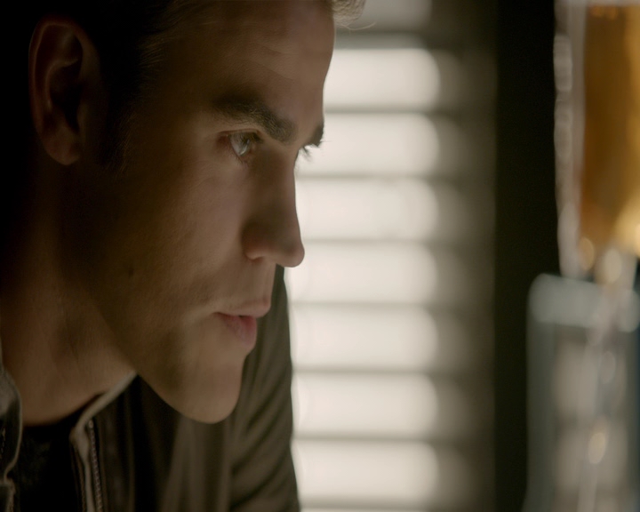 VampireDiaries-dot-nl_VVampireDiaries-dot-nl_VampireDiaries-8x08WeHaveHistoryTogether1149.jpg
