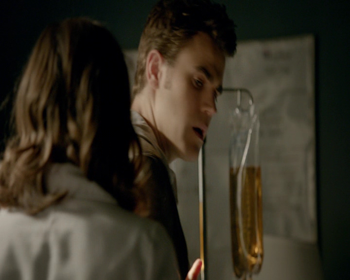 VampireDiaries-dot-nl_VVampireDiaries-dot-nl_VampireDiaries-8x08WeHaveHistoryTogether1184.jpg