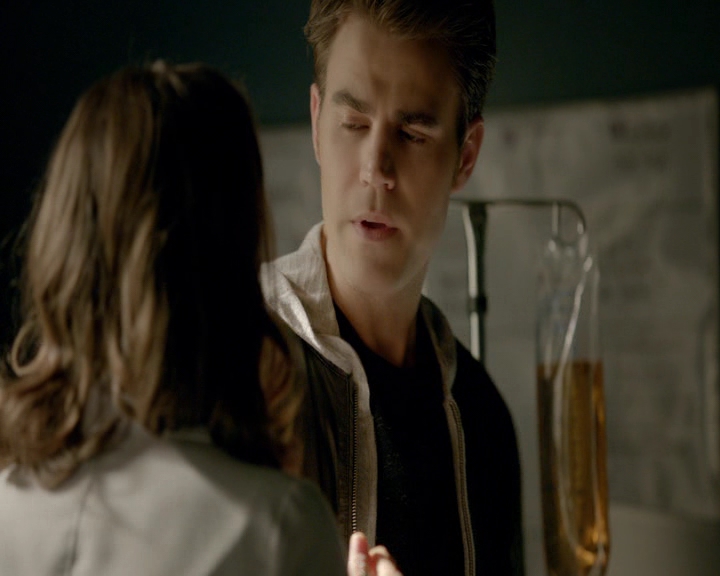 VampireDiaries-dot-nl_VVampireDiaries-dot-nl_VampireDiaries-8x08WeHaveHistoryTogether1185.jpg