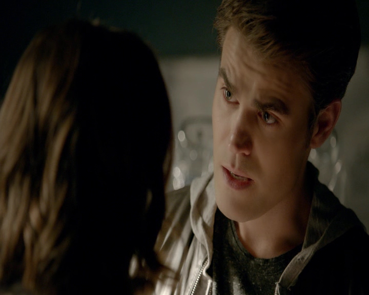 VampireDiaries-dot-nl_VVampireDiaries-dot-nl_VampireDiaries-8x08WeHaveHistoryTogether1194.jpg