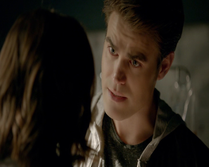 VampireDiaries-dot-nl_VVampireDiaries-dot-nl_VampireDiaries-8x08WeHaveHistoryTogether1195.jpg