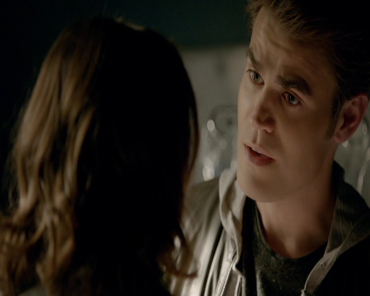 VampireDiaries-dot-nl_VVampireDiaries-dot-nl_VampireDiaries-8x08WeHaveHistoryTogether1224.jpg
