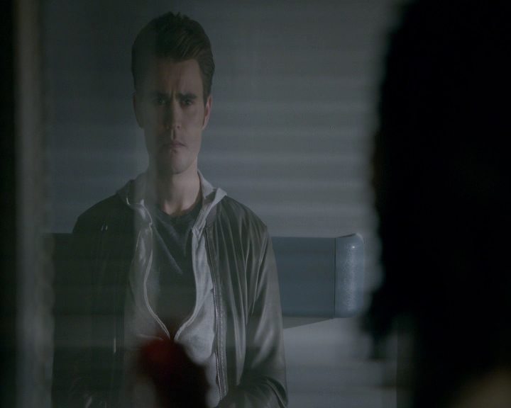 VampireDiaries-dot-nl_VVampireDiaries-dot-nl_VampireDiaries-8x08WeHaveHistoryTogether1282.jpg