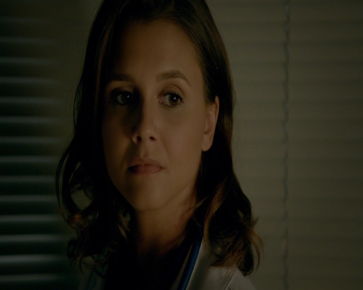 VampireDiaries-dot-nl_VVampireDiaries-dot-nl_VampireDiaries-8x08WeHaveHistoryTogether1289.jpg