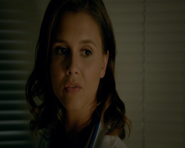 VampireDiaries-dot-nl_VVampireDiaries-dot-nl_VampireDiaries-8x08WeHaveHistoryTogether1291.jpg