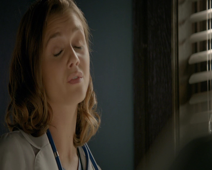 VampireDiaries-dot-nl_VVampireDiaries-dot-nl_VampireDiaries-8x08WeHaveHistoryTogether1310.jpg