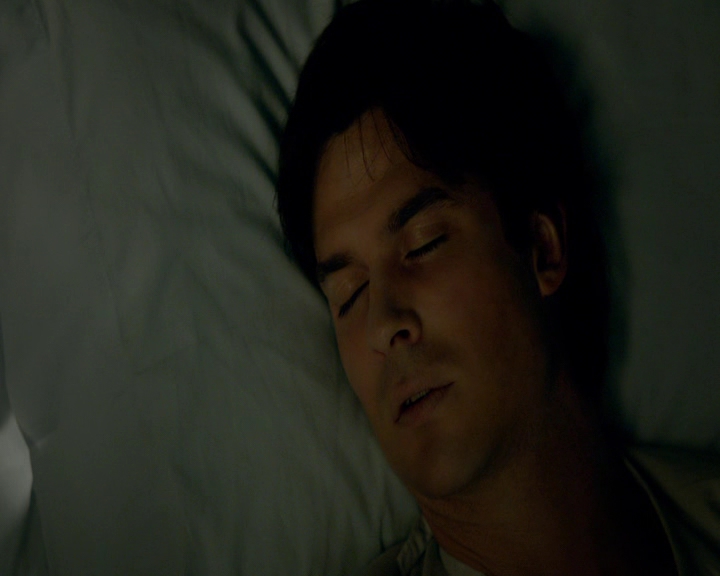 VampireDiaries-dot-nl_VVampireDiaries-dot-nl_VampireDiaries-8x08WeHaveHistoryTogether1352.jpg
