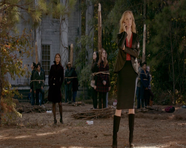 VampireDiaries-dot-nl_VVampireDiaries-dot-nl_VampireDiaries-8x08WeHaveHistoryTogether1408.jpg
