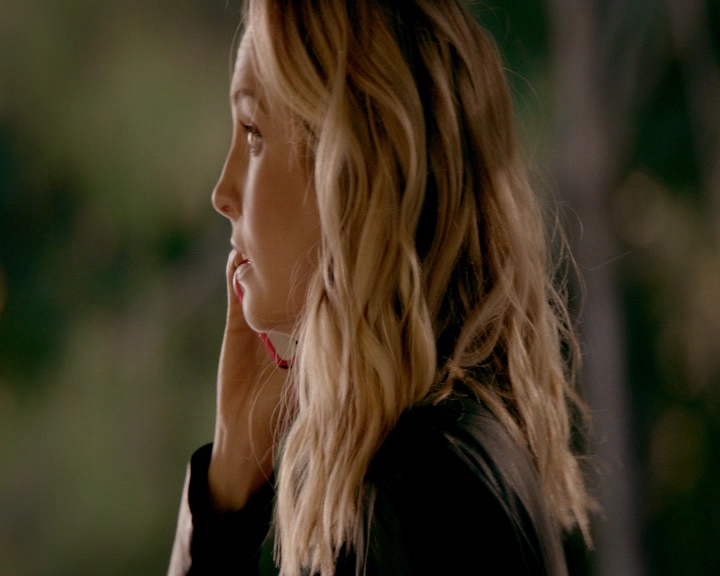 VampireDiaries-dot-nl_VVampireDiaries-dot-nl_VampireDiaries-8x08WeHaveHistoryTogether1449.jpg