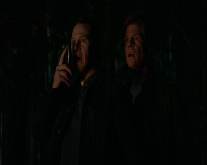 VampireDiaries-dot-nl_VVampireDiaries-dot-nl_VampireDiaries-8x08WeHaveHistoryTogether1741.jpg