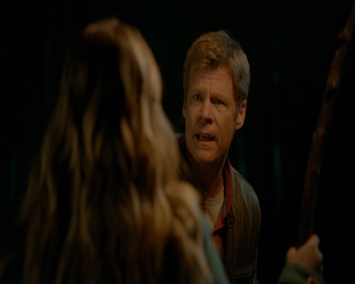 VampireDiaries-dot-nl_VVampireDiaries-dot-nl_VampireDiaries-8x08WeHaveHistoryTogether1752.jpg