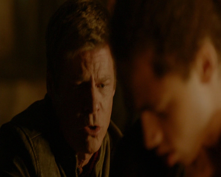 VampireDiaries-dot-nl_VVampireDiaries-dot-nl_VampireDiaries-8x08WeHaveHistoryTogether1866.jpg