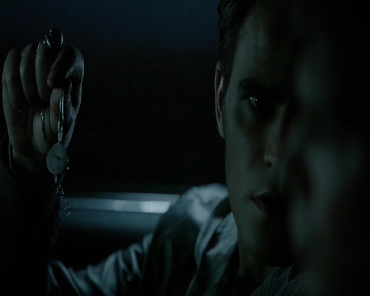 VampireDiaries-dot-nl_VVampireDiaries-dot-nl_VampireDiaries-8x08WeHaveHistoryTogether1908.jpg