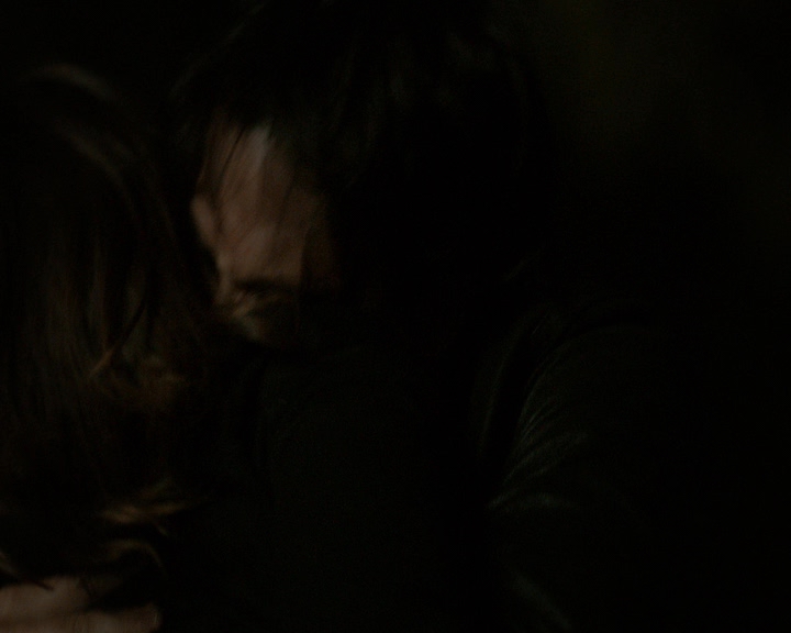 VampireDiaries-dot-nl_VVampireDiaries-dot-nl_VampireDiaries-8x08WeHaveHistoryTogether1969.jpg