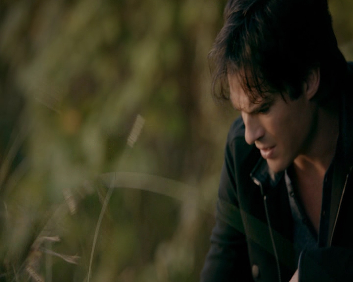 VampireDiaries-dot-nl_VVampireDiaries-dot-nl_VampireDiaries-8x08WeHaveHistoryTogether2203.jpg