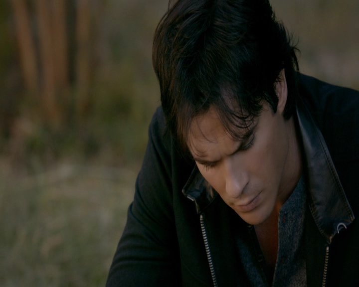 VampireDiaries-dot-nl_VVampireDiaries-dot-nl_VampireDiaries-8x08WeHaveHistoryTogether2322.jpg