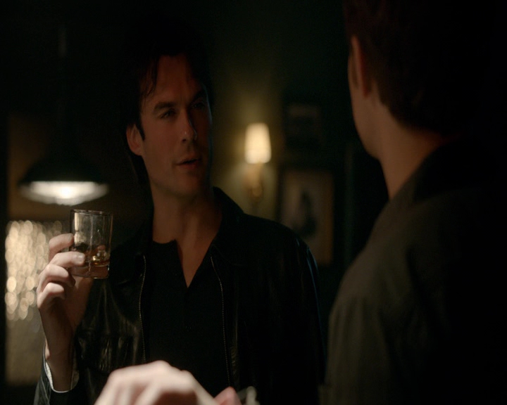 VampireDiaries-dot-nl_VampireDiaries-8x09TheSimpleIntimacyoftheNearTouch0020.jpg