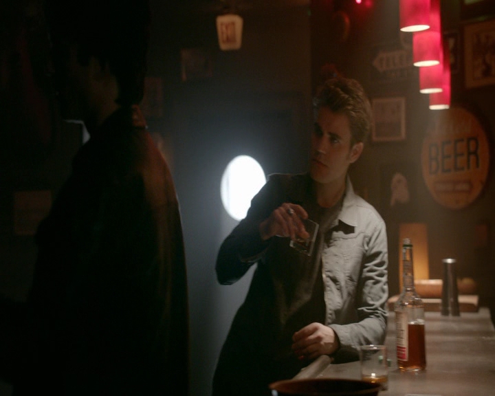 VampireDiaries-dot-nl_VampireDiaries-8x09TheSimpleIntimacyoftheNearTouch0051.jpg