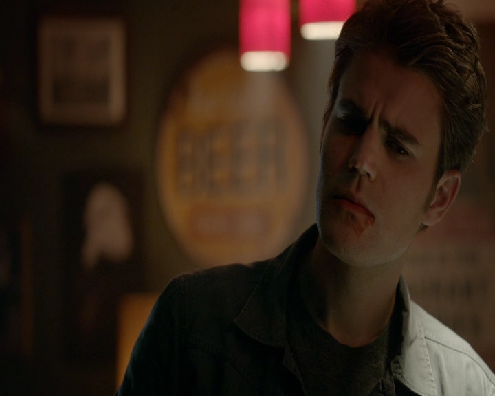 VampireDiaries-dot-nl_VampireDiaries-8x09TheSimpleIntimacyoftheNearTouch0070.jpg