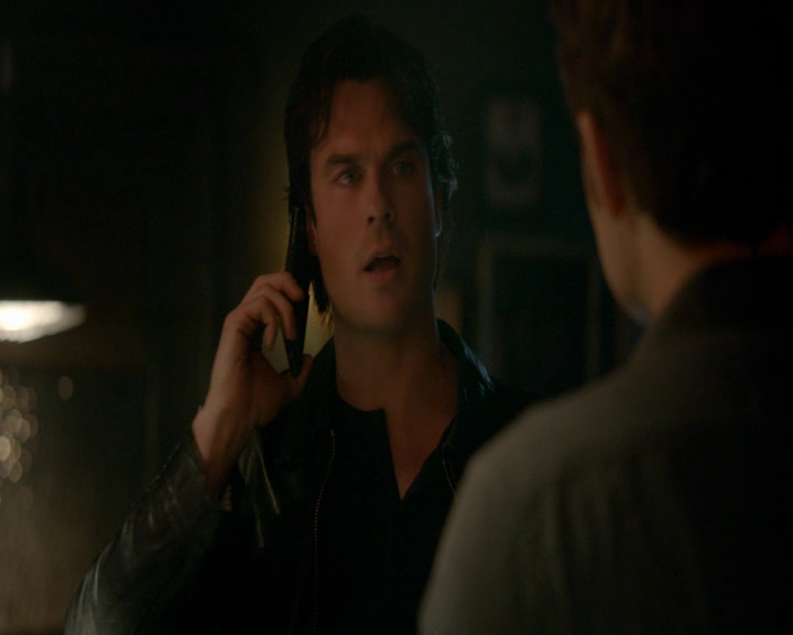 VampireDiaries-dot-nl_VampireDiaries-8x09TheSimpleIntimacyoftheNearTouch0085.jpg