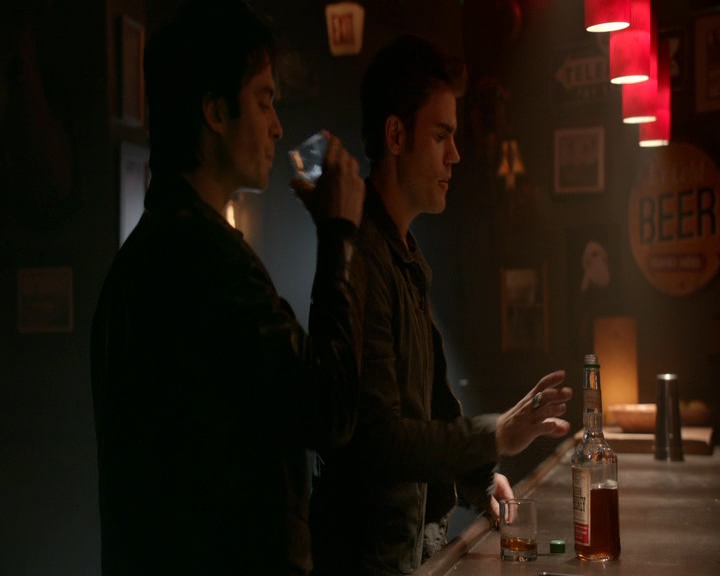 VampireDiaries-dot-nl_VampireDiaries-8x09TheSimpleIntimacyoftheNearTouch0101.jpg