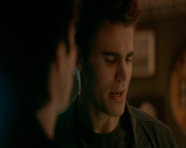 VampireDiaries-dot-nl_VampireDiaries-8x09TheSimpleIntimacyoftheNearTouch0107.jpg