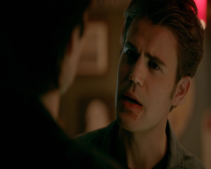 VampireDiaries-dot-nl_VampireDiaries-8x09TheSimpleIntimacyoftheNearTouch0110.jpg