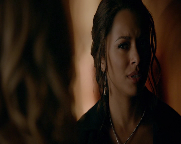 VampireDiaries-dot-nl_VampireDiaries-8x09TheSimpleIntimacyoftheNearTouch0201.jpg VampireDiaries-dot-nl_VampireDiaries-8x09TheSimpleIntimacyoftheNearTouch0201.jpg