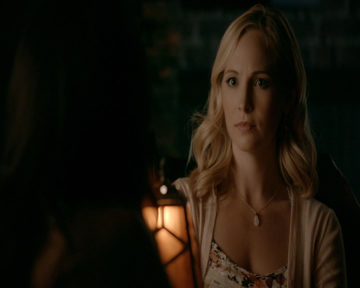 VampireDiaries-dot-nl_VampireDiaries-8x09TheSimpleIntimacyoftheNearTouch0246.jpg