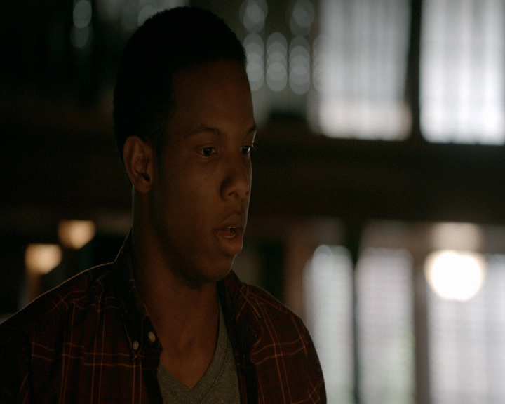 VampireDiaries-dot-nl_VampireDiaries-8x09TheSimpleIntimacyoftheNearTouch0319.jpg