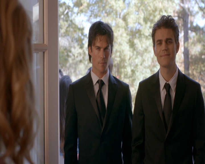 VampireDiaries-dot-nl_VampireDiaries-8x09TheSimpleIntimacyoftheNearTouch0366.jpg