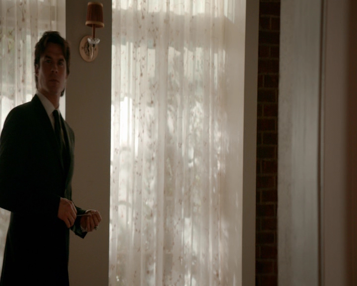 VampireDiaries-dot-nl_VampireDiaries-8x09TheSimpleIntimacyoftheNearTouch0378.jpg