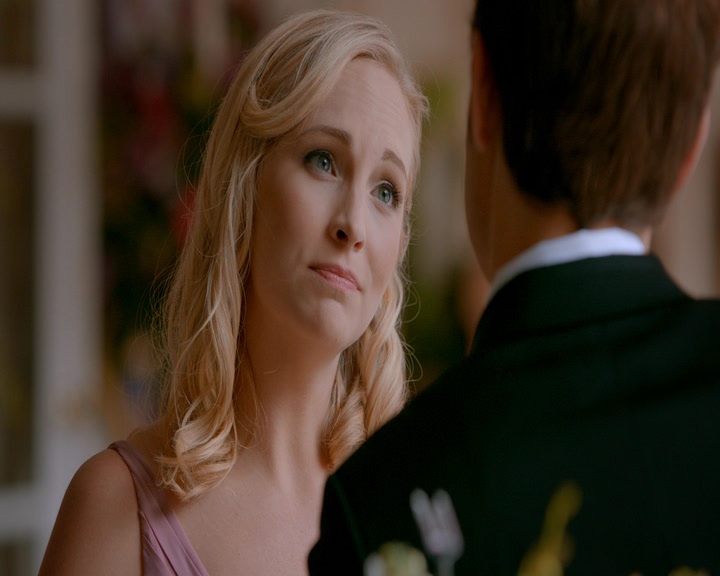 VampireDiaries-dot-nl_VampireDiaries-8x09TheSimpleIntimacyoftheNearTouch0479.jpg