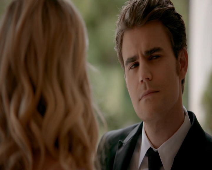 VampireDiaries-dot-nl_VampireDiaries-8x09TheSimpleIntimacyoftheNearTouch0484.jpg