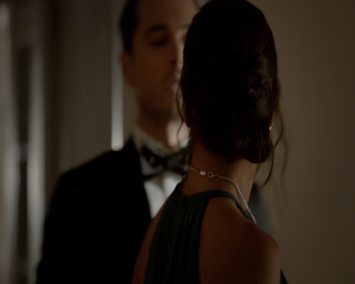 VampireDiaries-dot-nl_VampireDiaries-8x09TheSimpleIntimacyoftheNearTouch0506.jpg