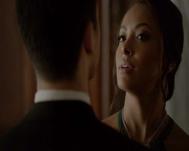 VampireDiaries-dot-nl_VampireDiaries-8x09TheSimpleIntimacyoftheNearTouch0518.jpg