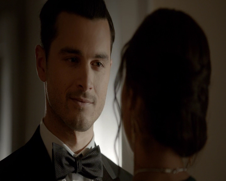 VampireDiaries-dot-nl_VampireDiaries-8x09TheSimpleIntimacyoftheNearTouch0523.jpg