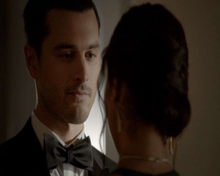 VampireDiaries-dot-nl_VampireDiaries-8x09TheSimpleIntimacyoftheNearTouch0529.jpg