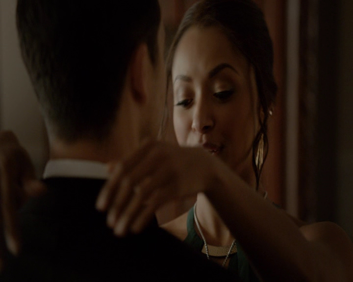 VampireDiaries-dot-nl_VampireDiaries-8x09TheSimpleIntimacyoftheNearTouch0538.jpg