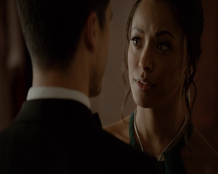 VampireDiaries-dot-nl_VampireDiaries-8x09TheSimpleIntimacyoftheNearTouch0560.jpg