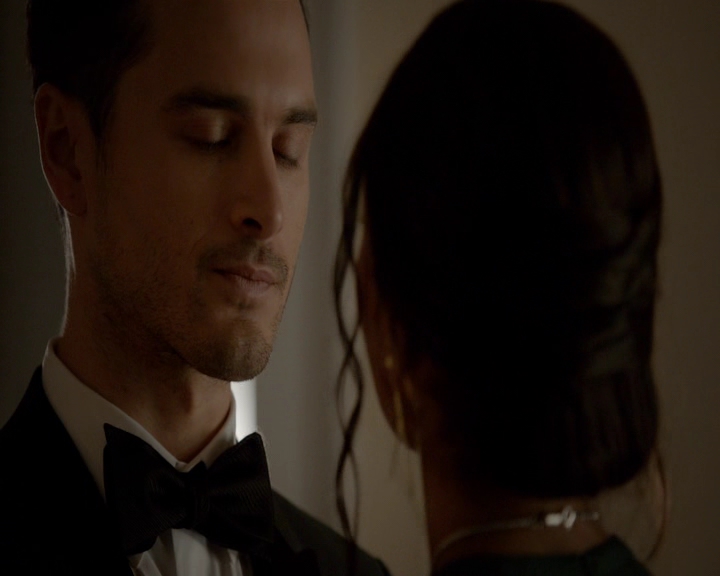VampireDiaries-dot-nl_VampireDiaries-8x09TheSimpleIntimacyoftheNearTouch0563.jpg