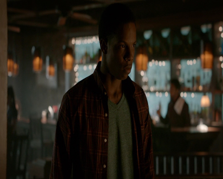 VampireDiaries-dot-nl_VampireDiaries-8x09TheSimpleIntimacyoftheNearTouch0578.jpg