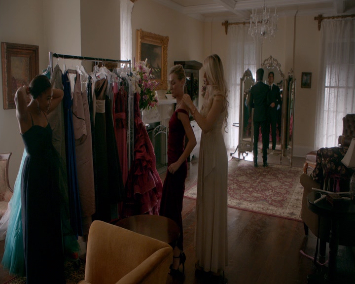 VampireDiaries-dot-nl_VampireDiaries-8x09TheSimpleIntimacyoftheNearTouch0610.jpg