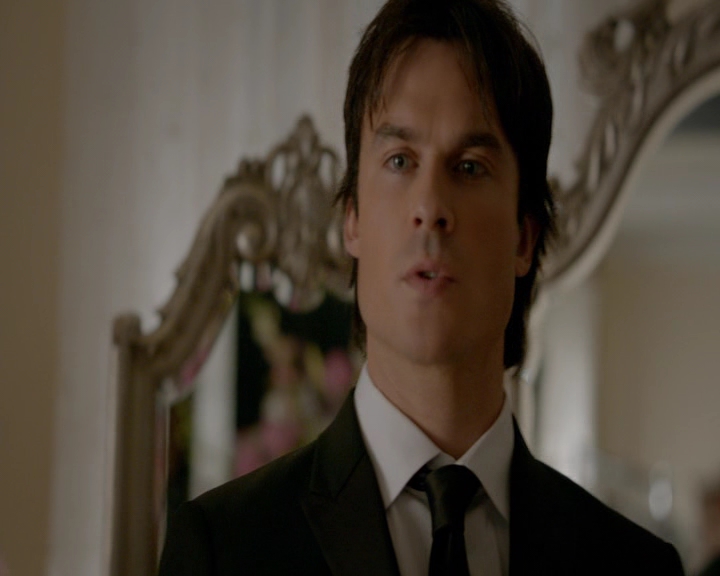 VampireDiaries-dot-nl_VampireDiaries-8x09TheSimpleIntimacyoftheNearTouch0630.jpg