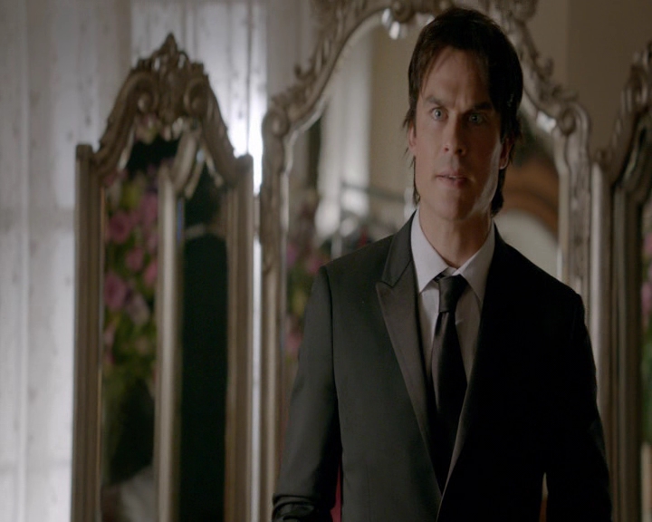 VampireDiaries-dot-nl_VampireDiaries-8x09TheSimpleIntimacyoftheNearTouch0644.jpg