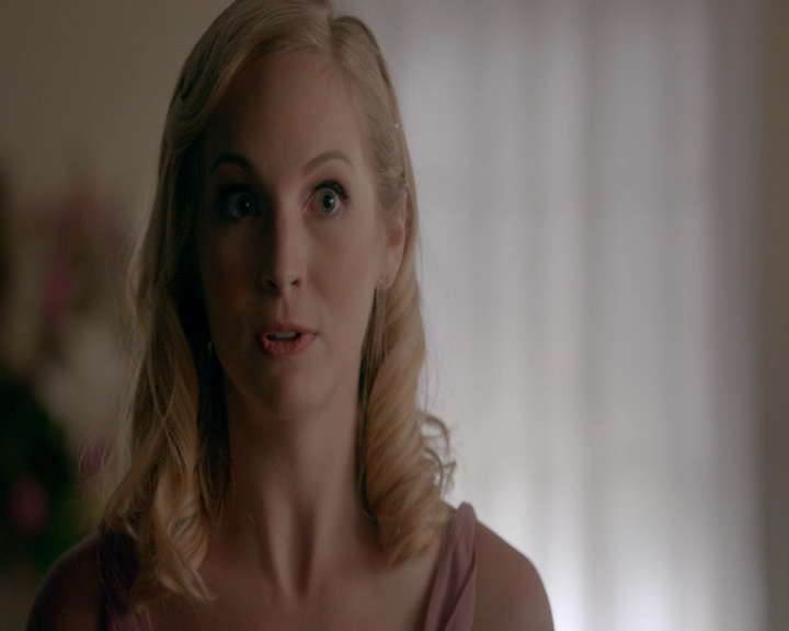 VampireDiaries-dot-nl_VampireDiaries-8x09TheSimpleIntimacyoftheNearTouch0691.jpg
