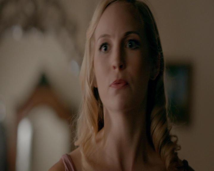 VampireDiaries-dot-nl_VampireDiaries-8x09TheSimpleIntimacyoftheNearTouch0724.jpg